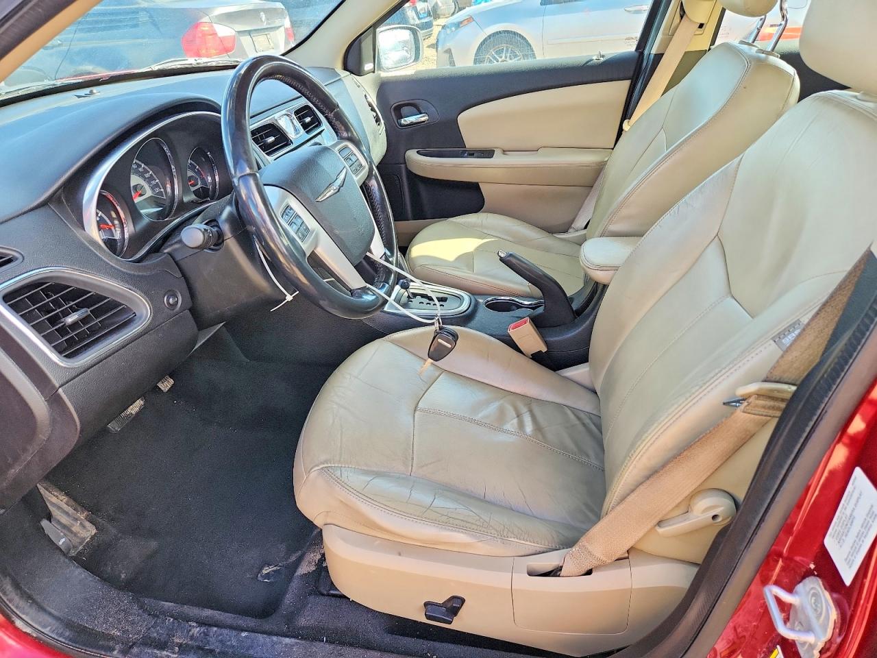 2013 CHRYSLER 200