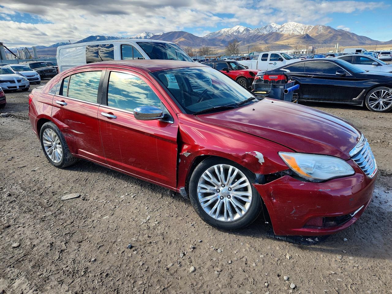 2013 CHRYSLER 200