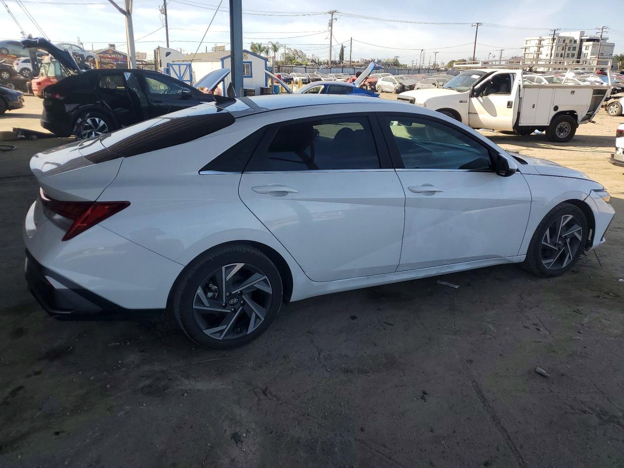 2024 HYUNDAI ELANTRA HYBRID
