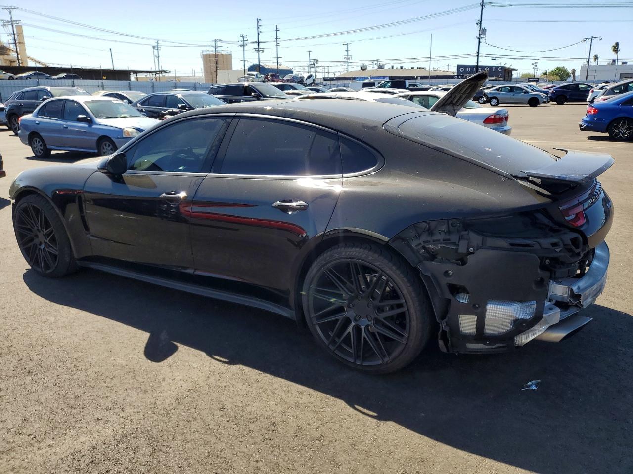 2017 PORSCHE PANAMERA