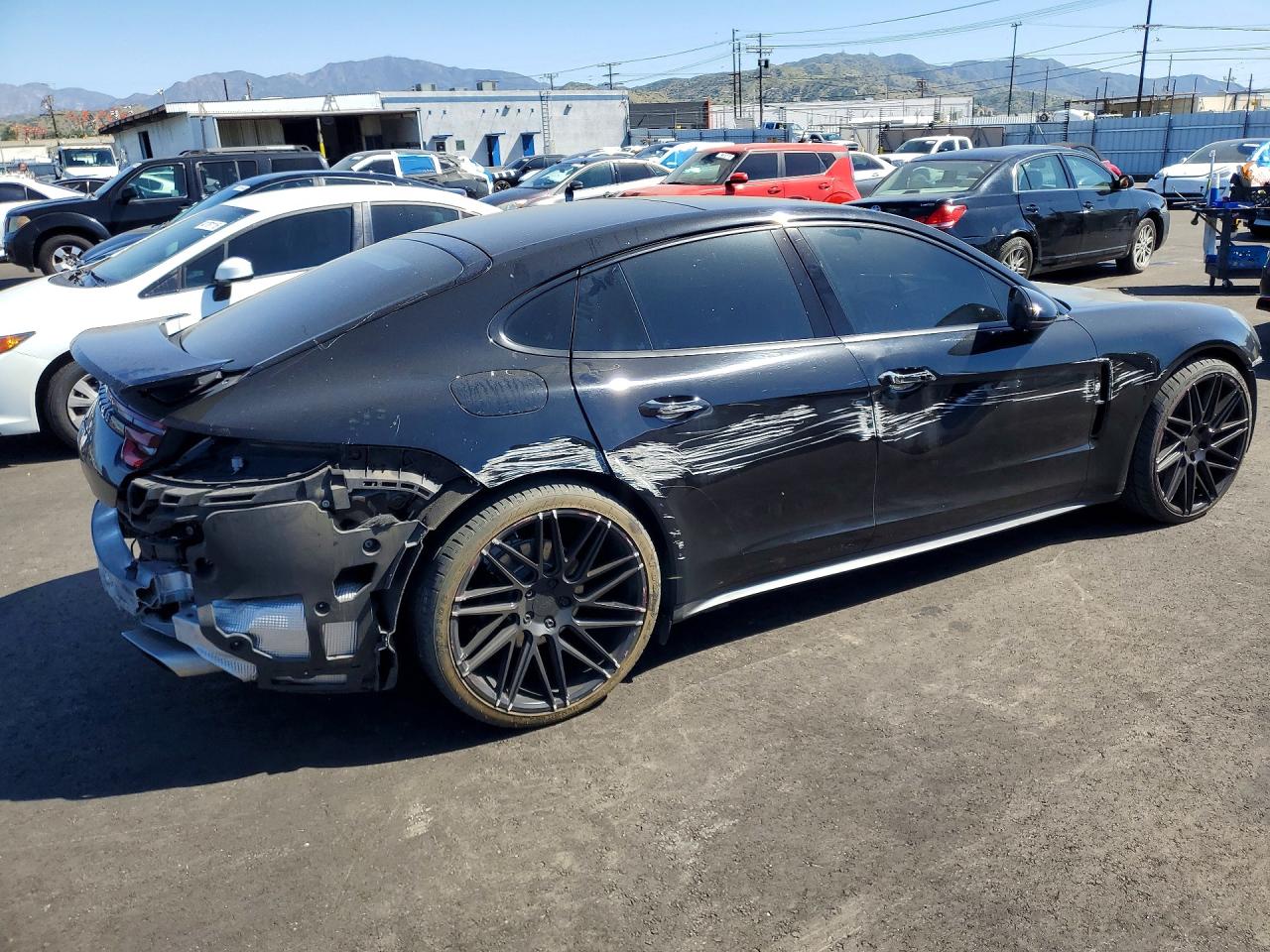 2017 PORSCHE PANAMERA