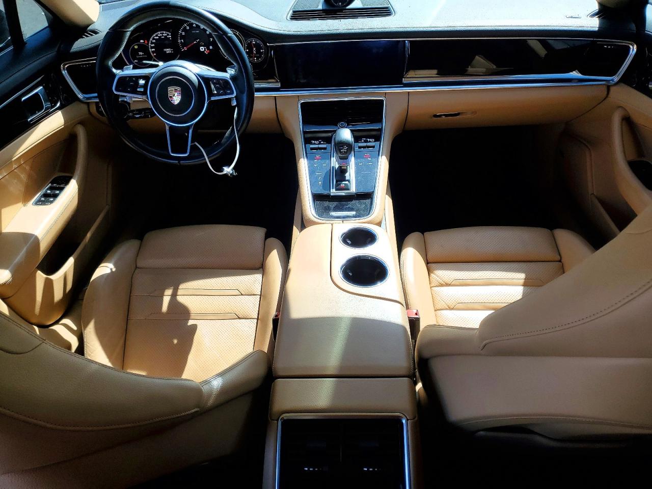 2017 PORSCHE PANAMERA