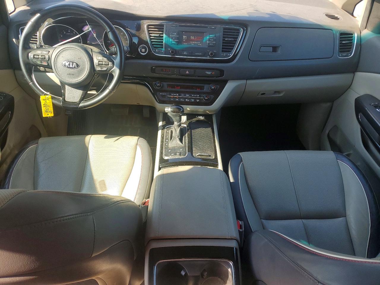 2015 KIA SEDONA