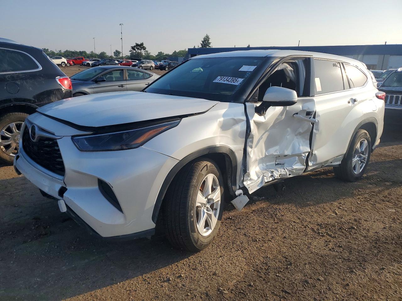 2022 TOYOTA HIGHLANDER