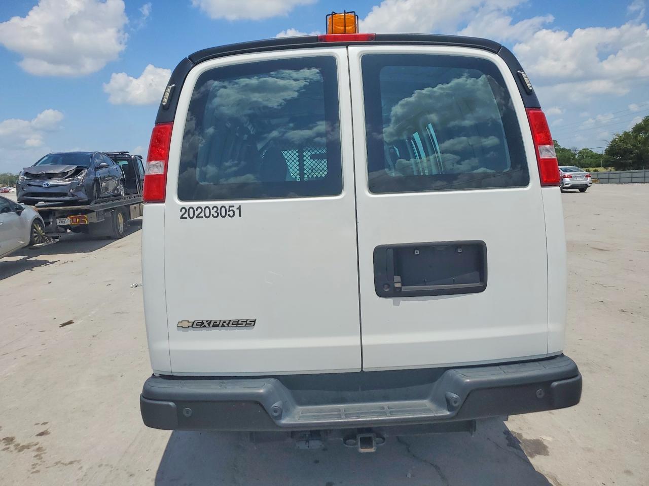 2020 CHEVROLET EXPRESS