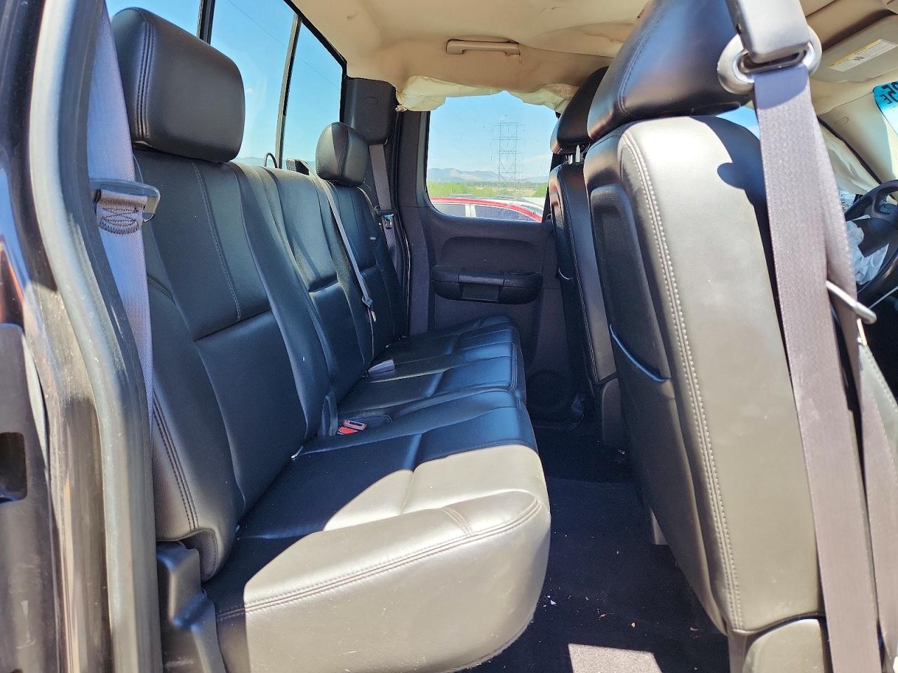 2011 CHEVROLET SILVERADO