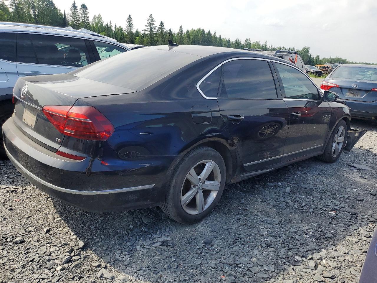 2018 VOLKSWAGEN PASSAT