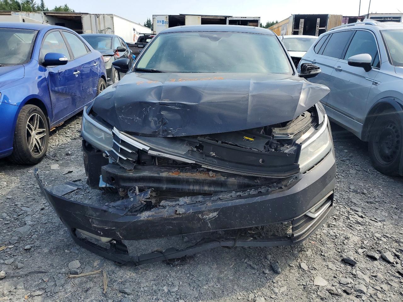 2018 VOLKSWAGEN PASSAT