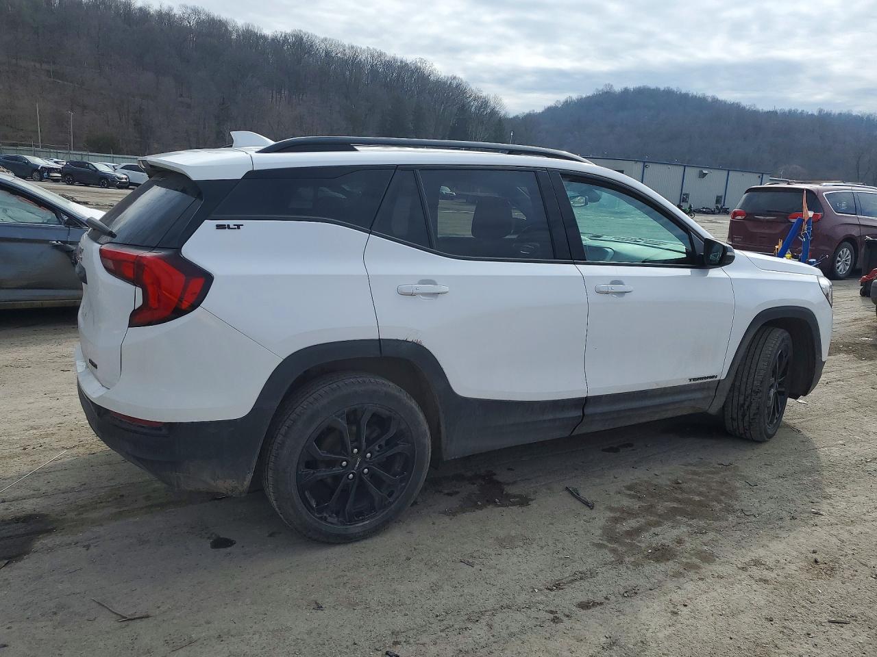 2020 GMC TERRAIN