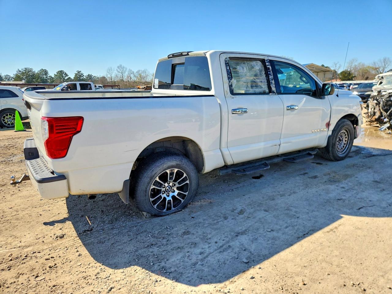 2021 NISSAN TITAN