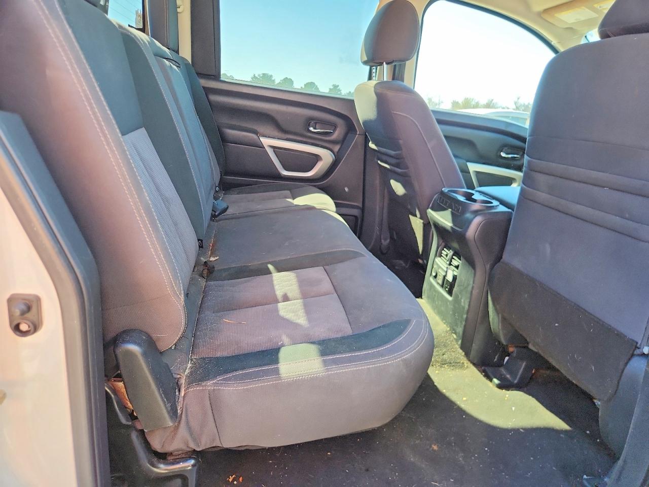 2021 NISSAN TITAN