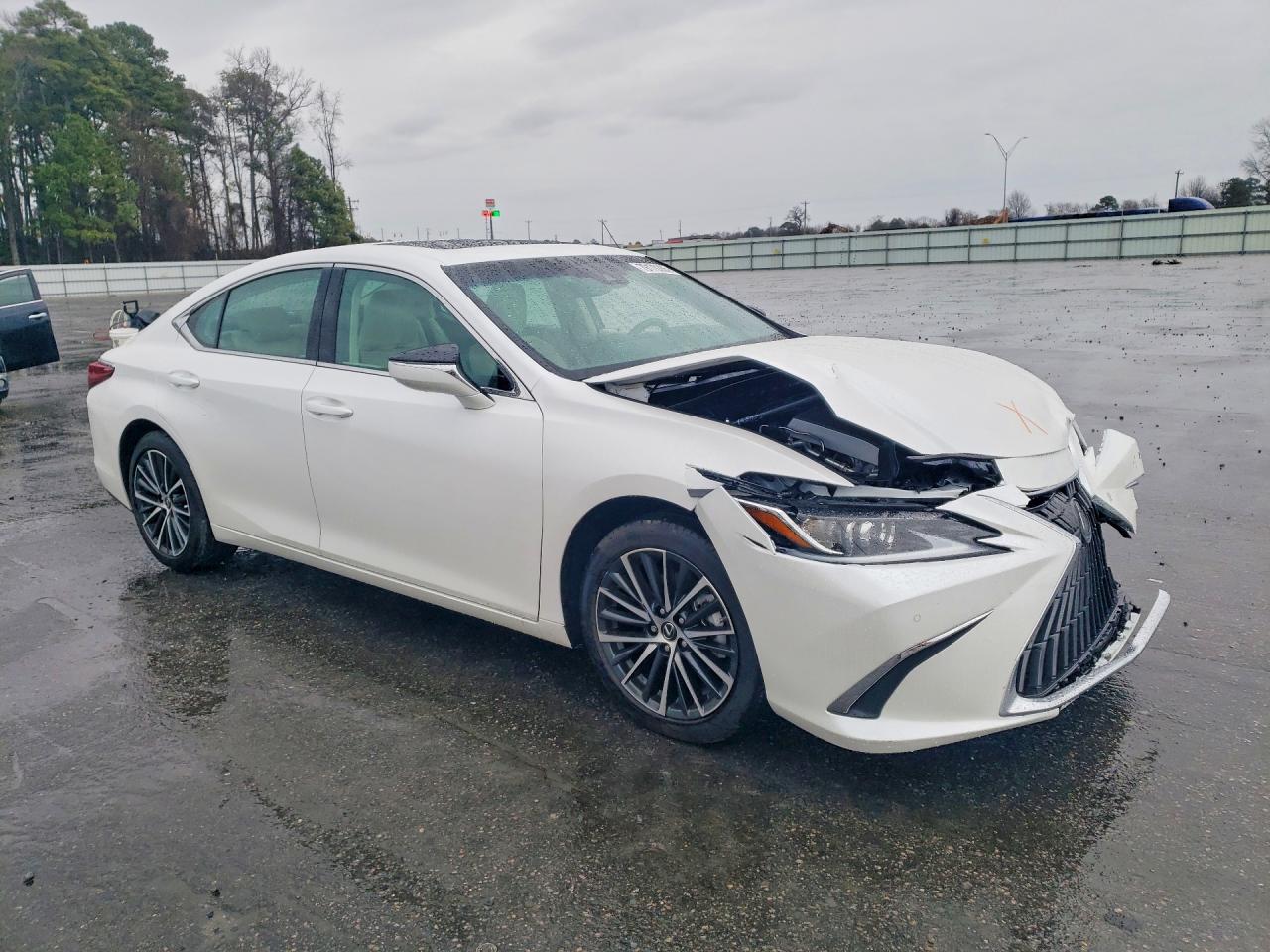 2025 LEXUS ES350