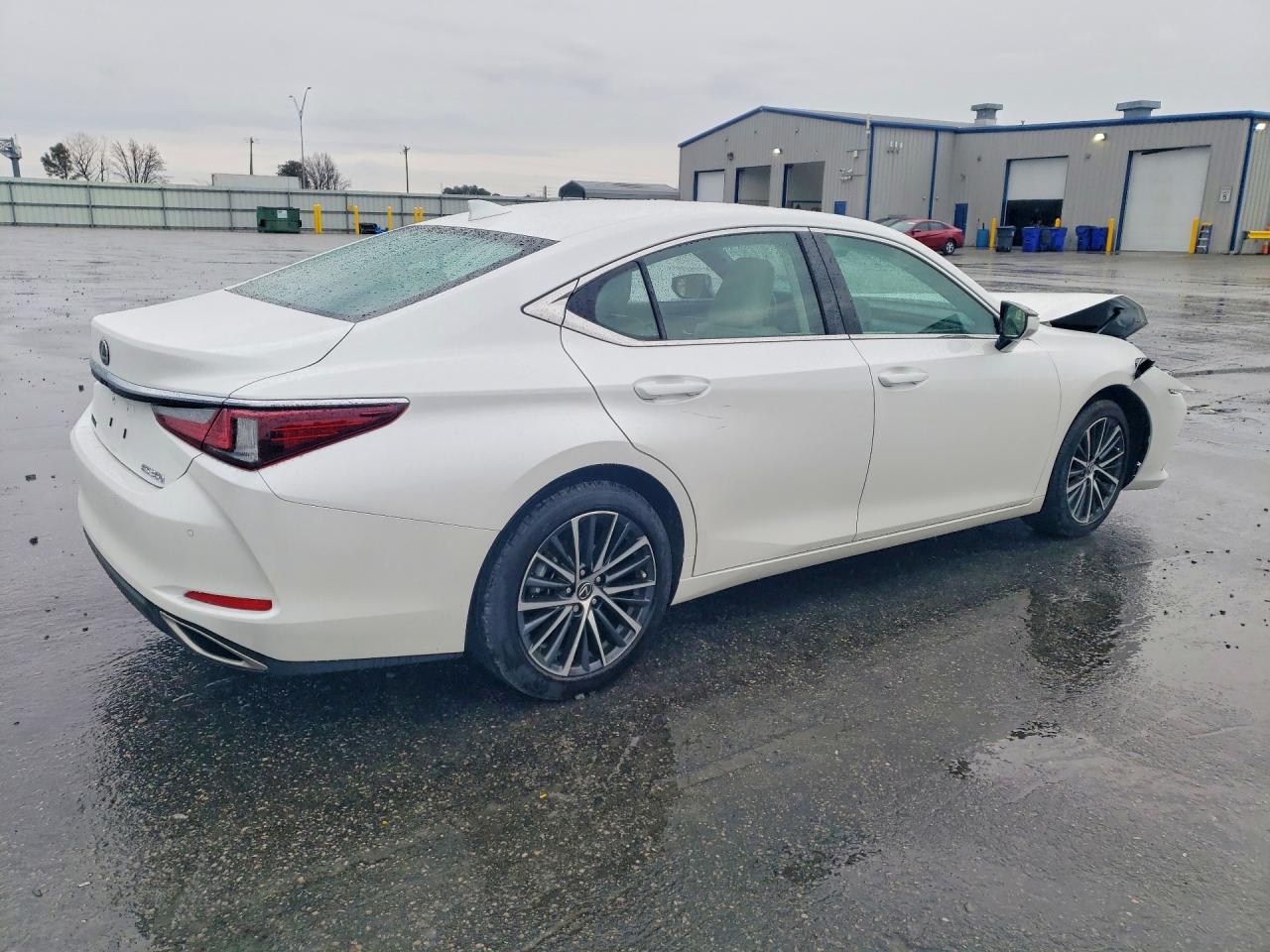 2025 LEXUS ES350