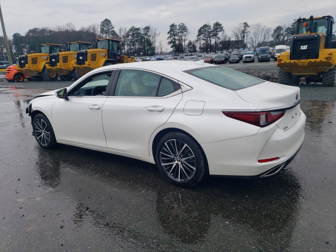 2025 LEXUS ES350