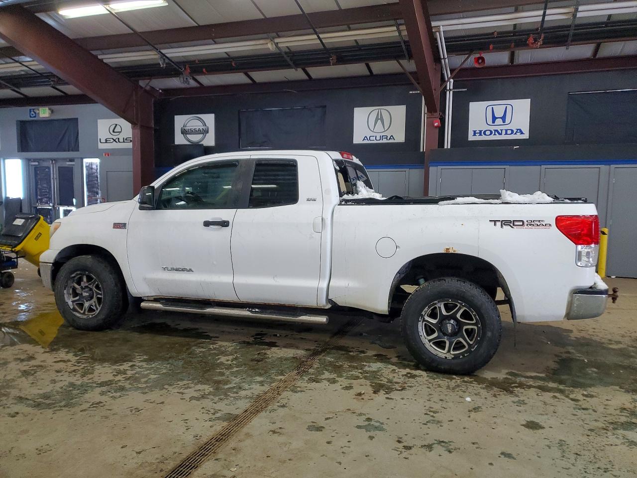 2010 TOYOTA TUNDRA