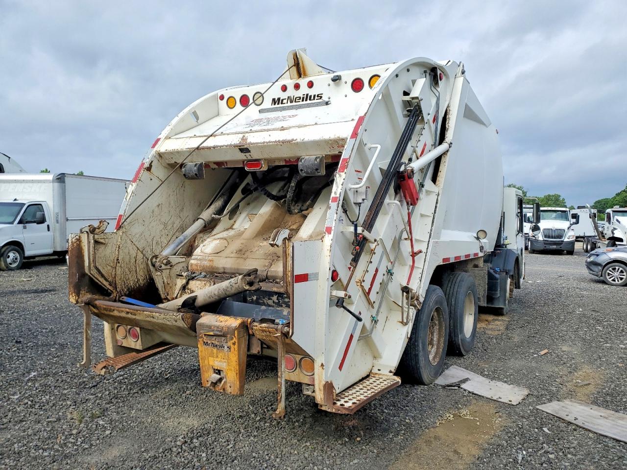 2015 CRANE CARRIER ALL OTHER