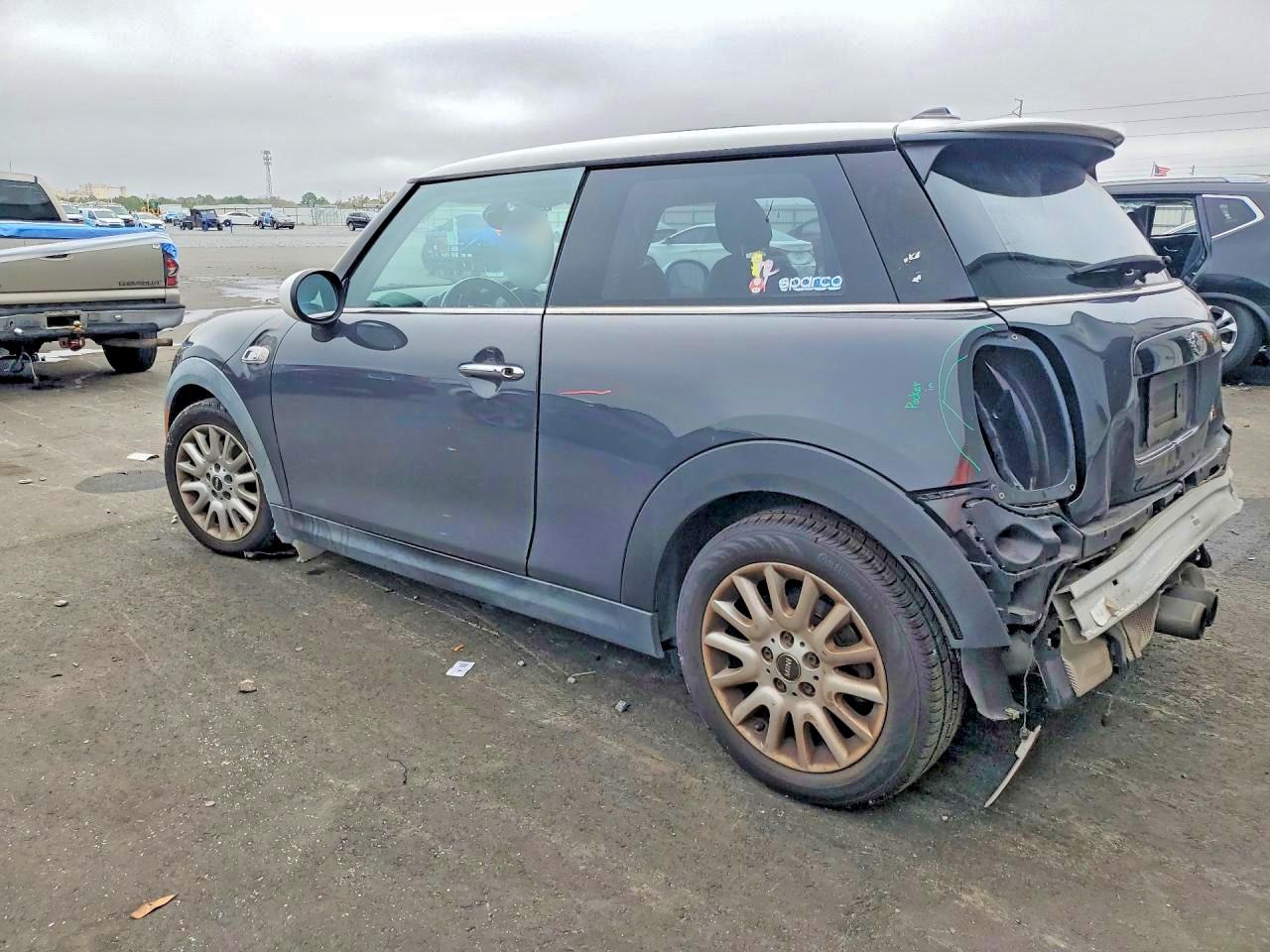 2015 MINI COOPER