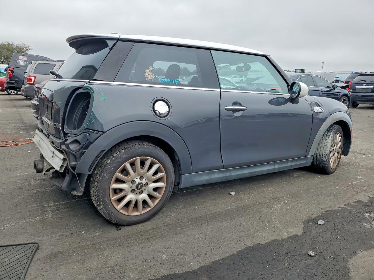 2015 MINI COOPER