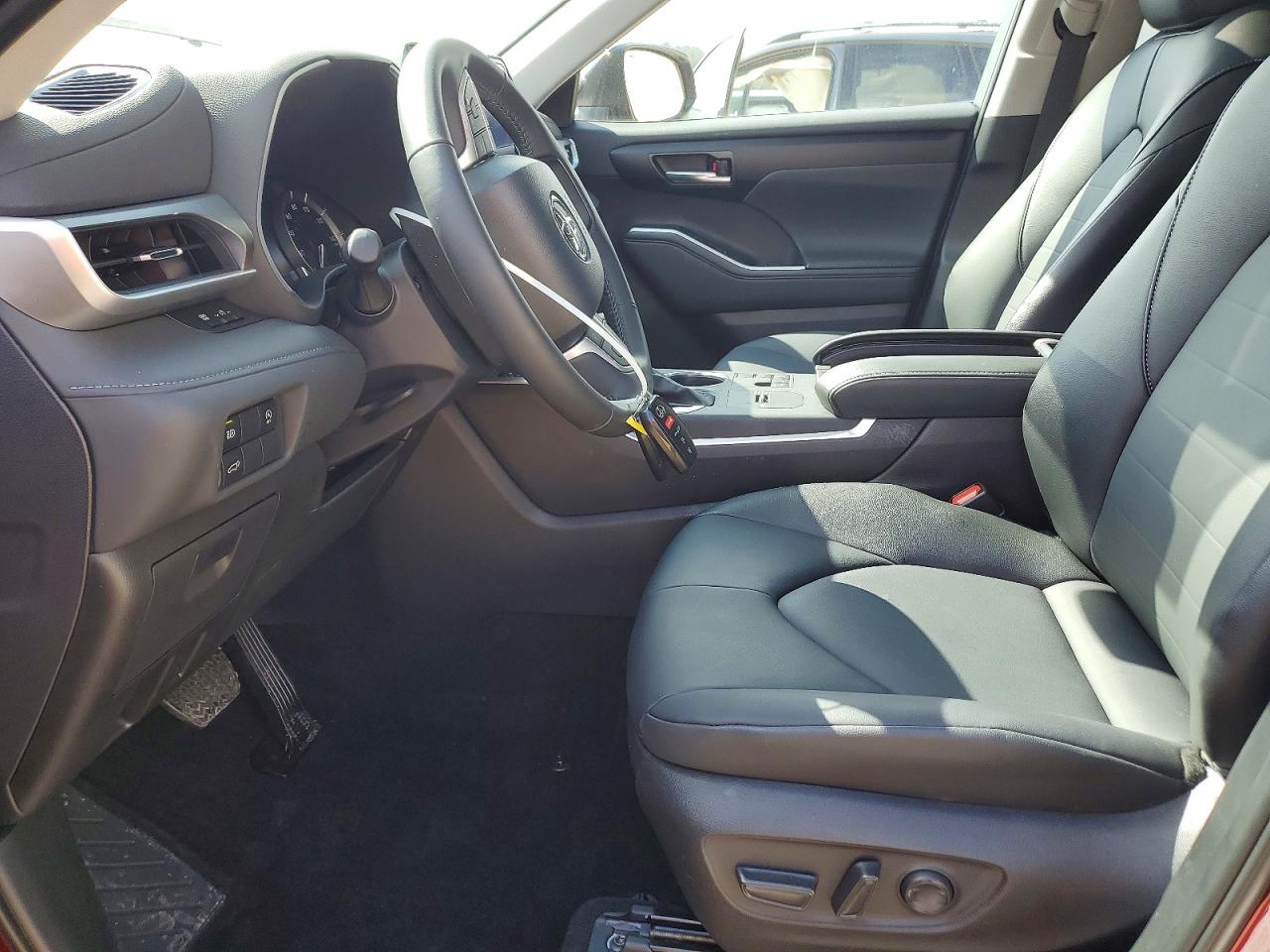 2025 TOYOTA HIGHLANDER