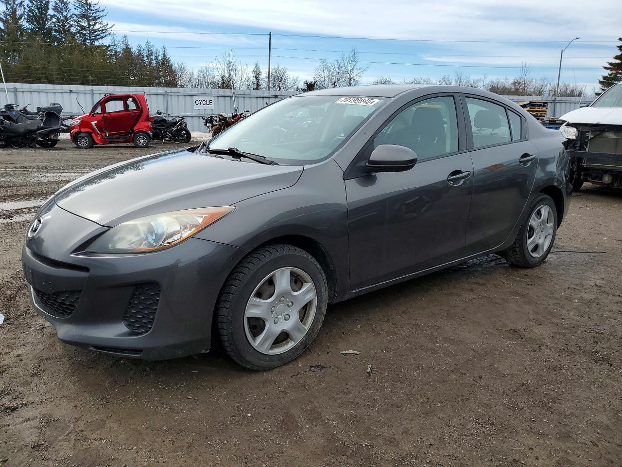 2013 MAZDA 3