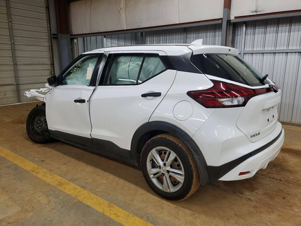 2021 NISSAN KICKS