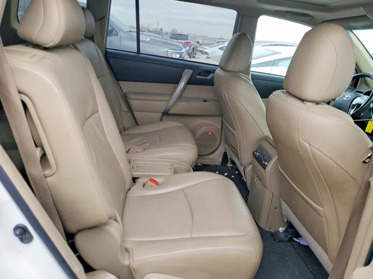 2012 TOYOTA HIGHLANDER