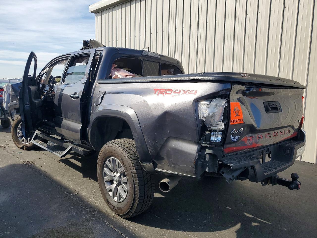 2018 TOYOTA TACOMA