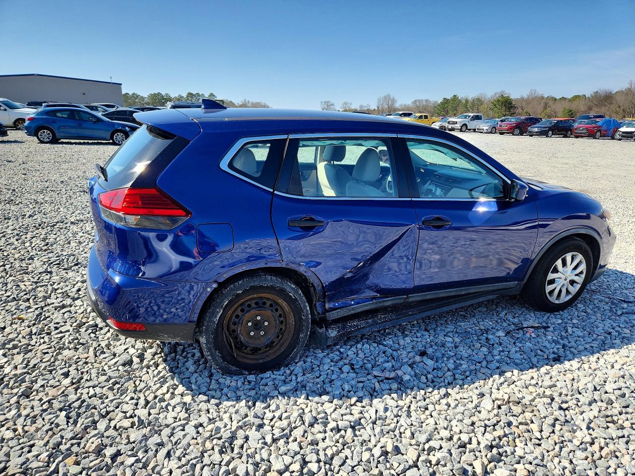 2017 NISSAN ROGUE