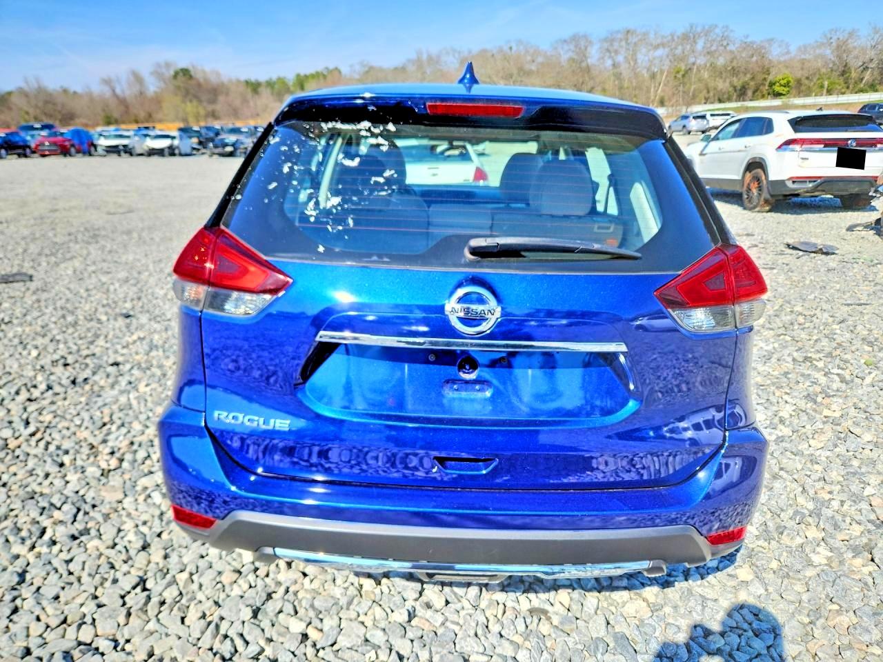 2017 NISSAN ROGUE