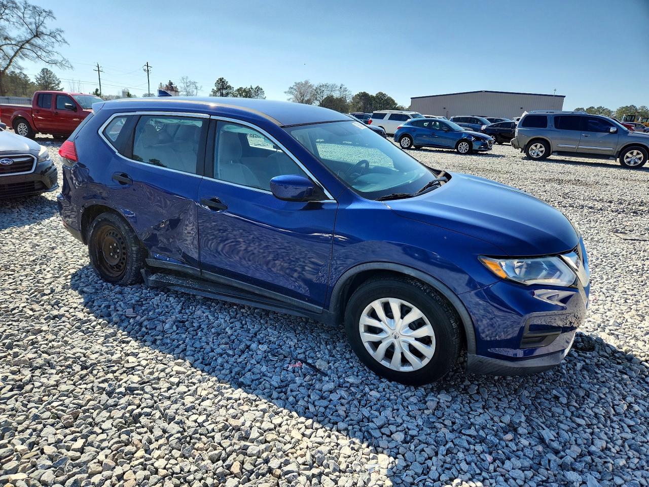 2017 NISSAN ROGUE