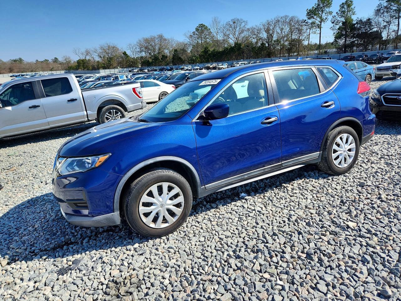 2017 NISSAN ROGUE