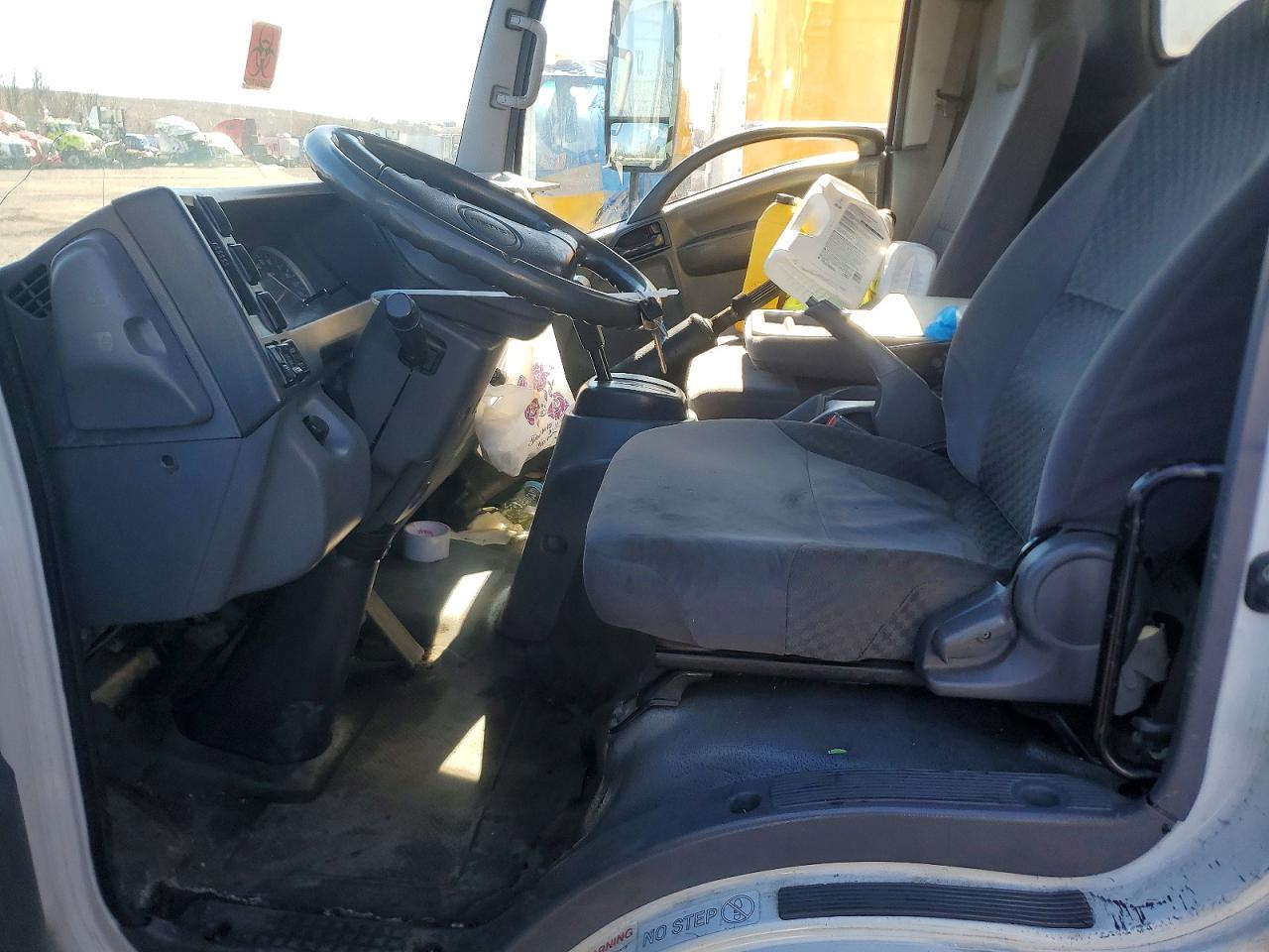 2013 ISUZU NPR