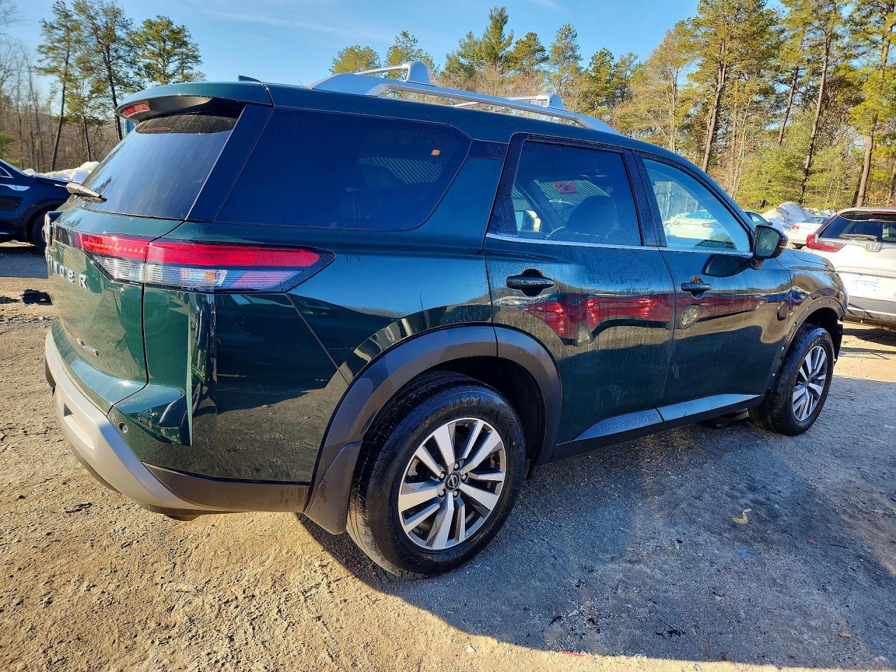 2022 NISSAN PATHFINDER