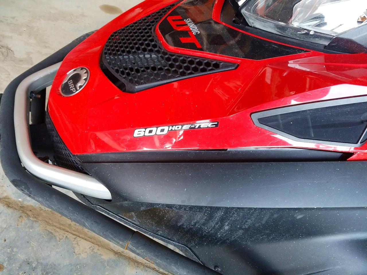 2020 SKI SNOWMOBILE