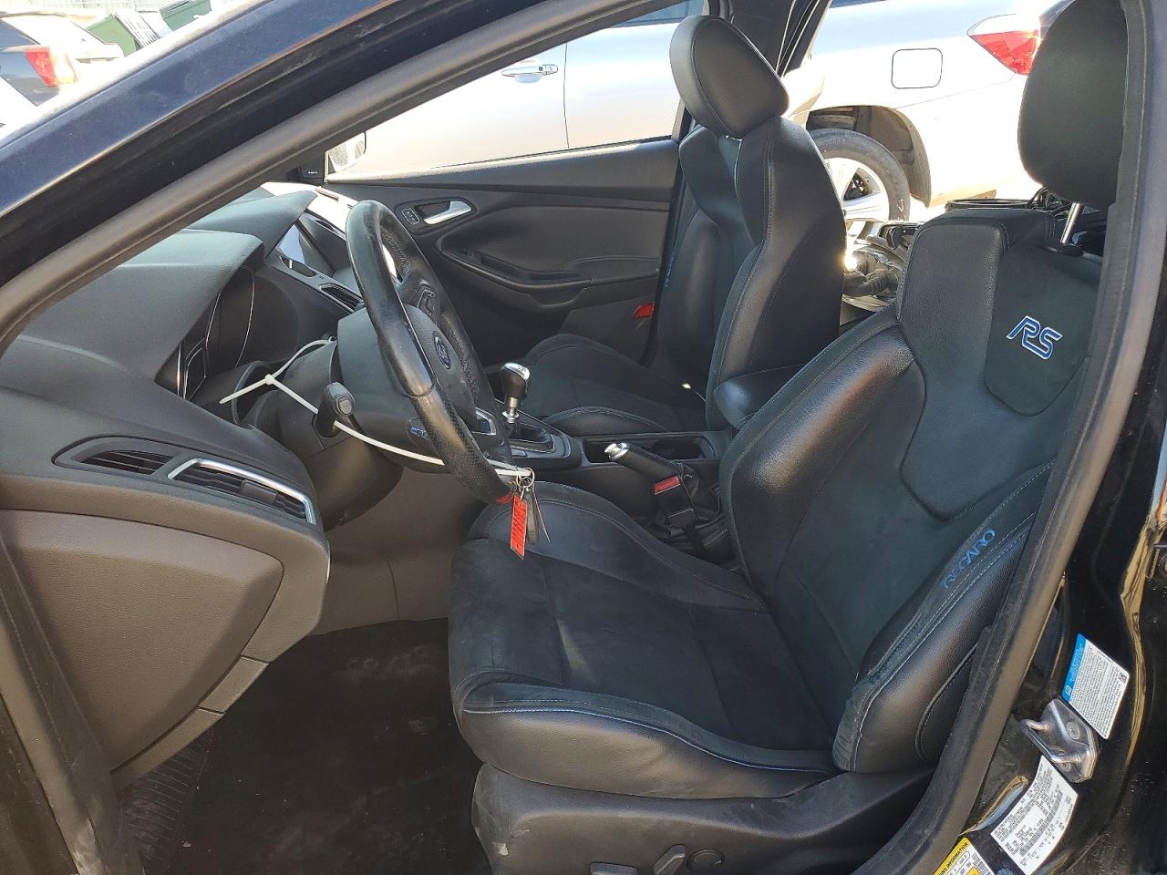 2016 FORD FOCUS
