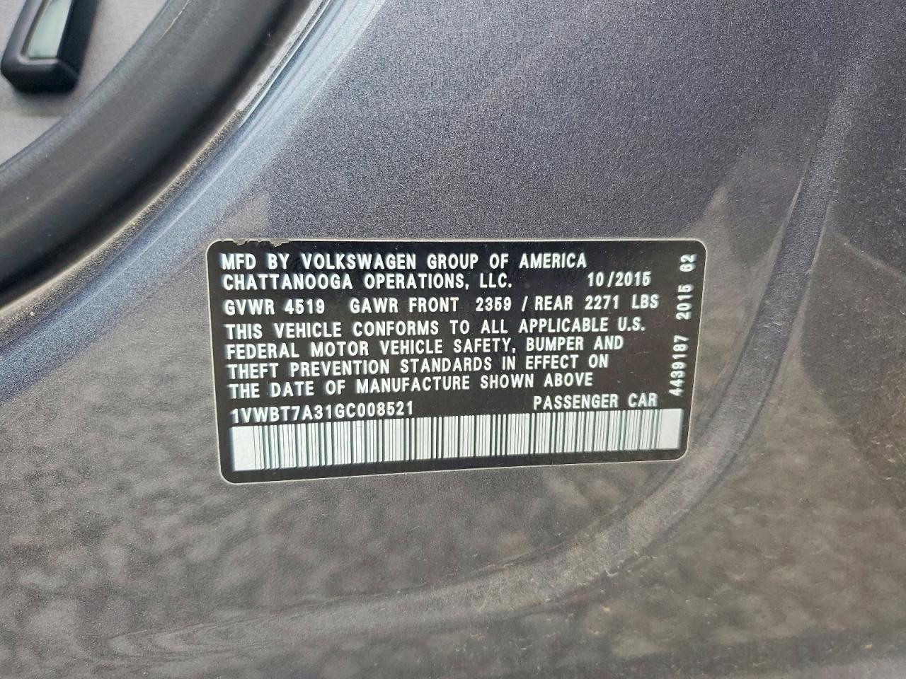 2016 VOLKSWAGEN PASSAT