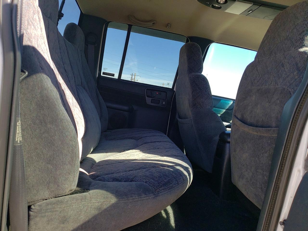 2001 CHEVROLET S TRUCK
