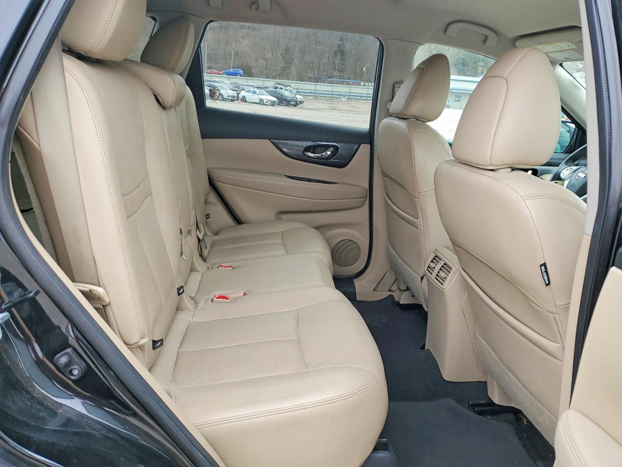 2016 NISSAN ROGUE