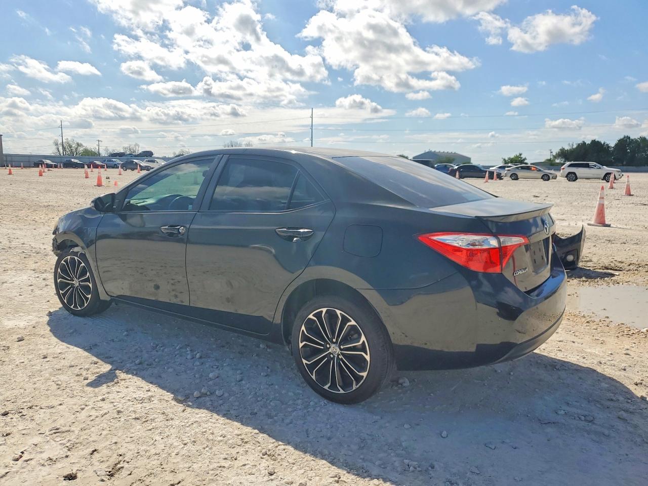 2016 TOYOTA COROLLA