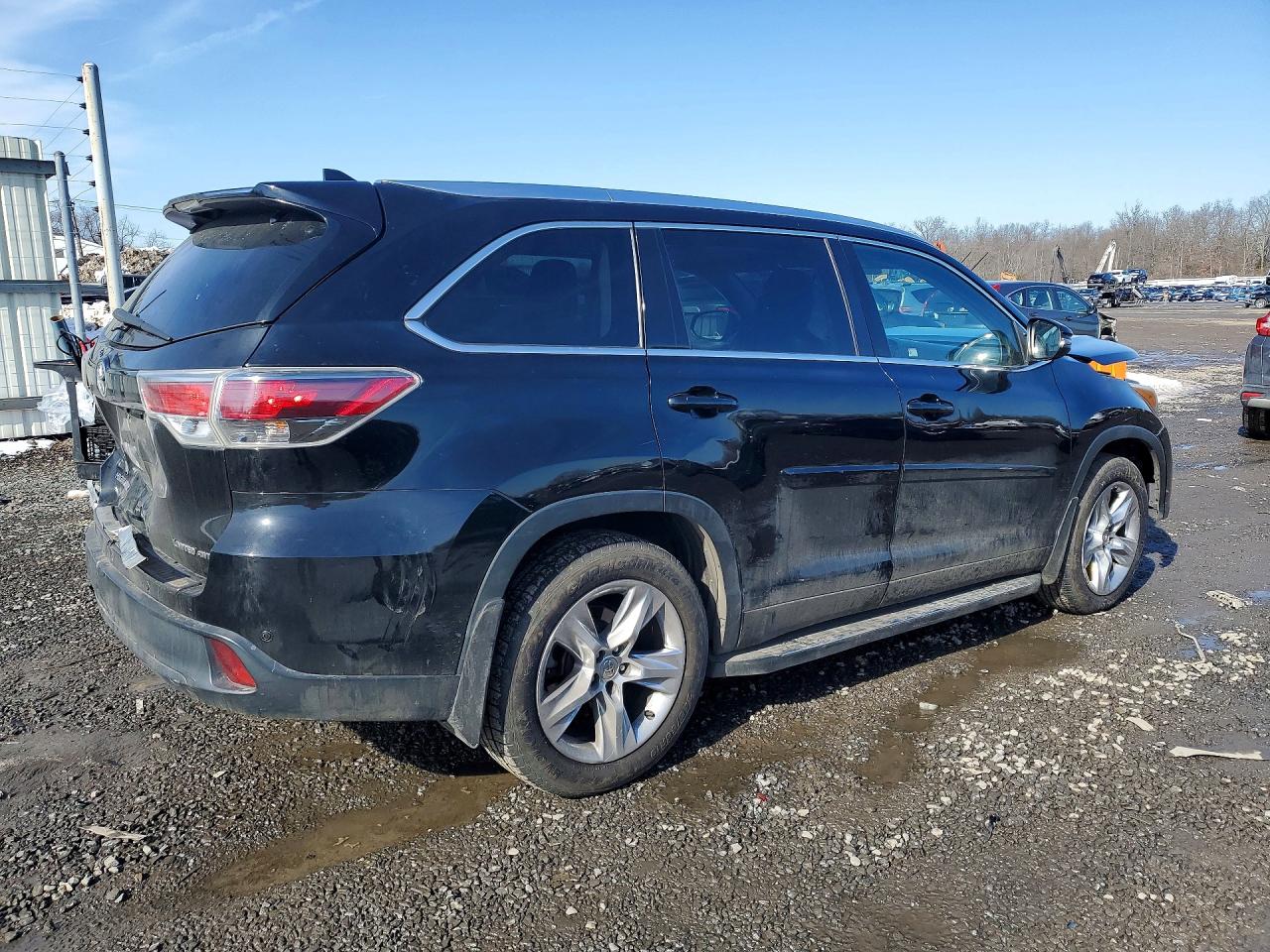 2015 TOYOTA HIGHLANDER