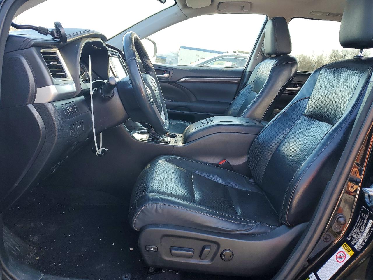 2015 TOYOTA HIGHLANDER