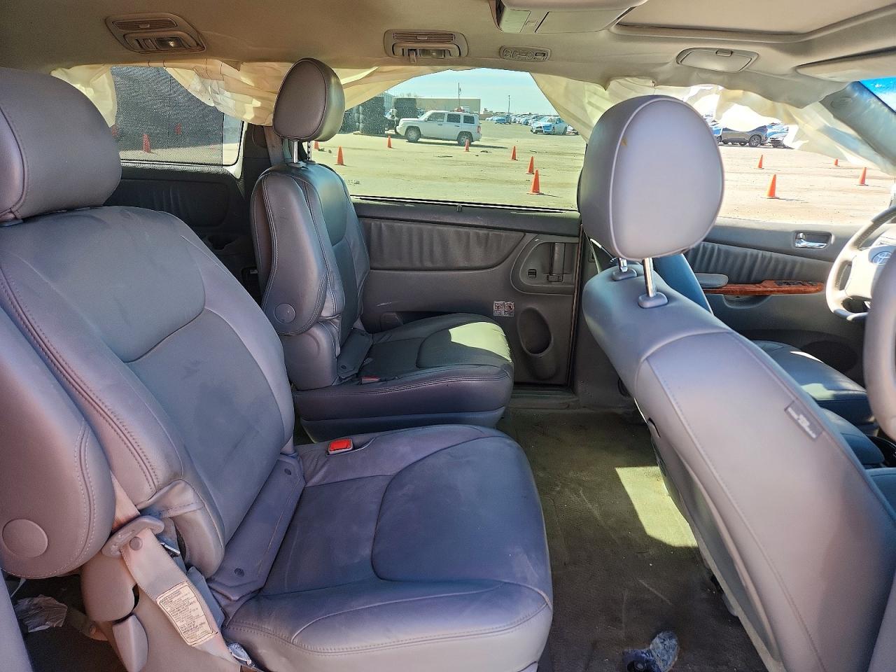 2006 TOYOTA SIENNA
