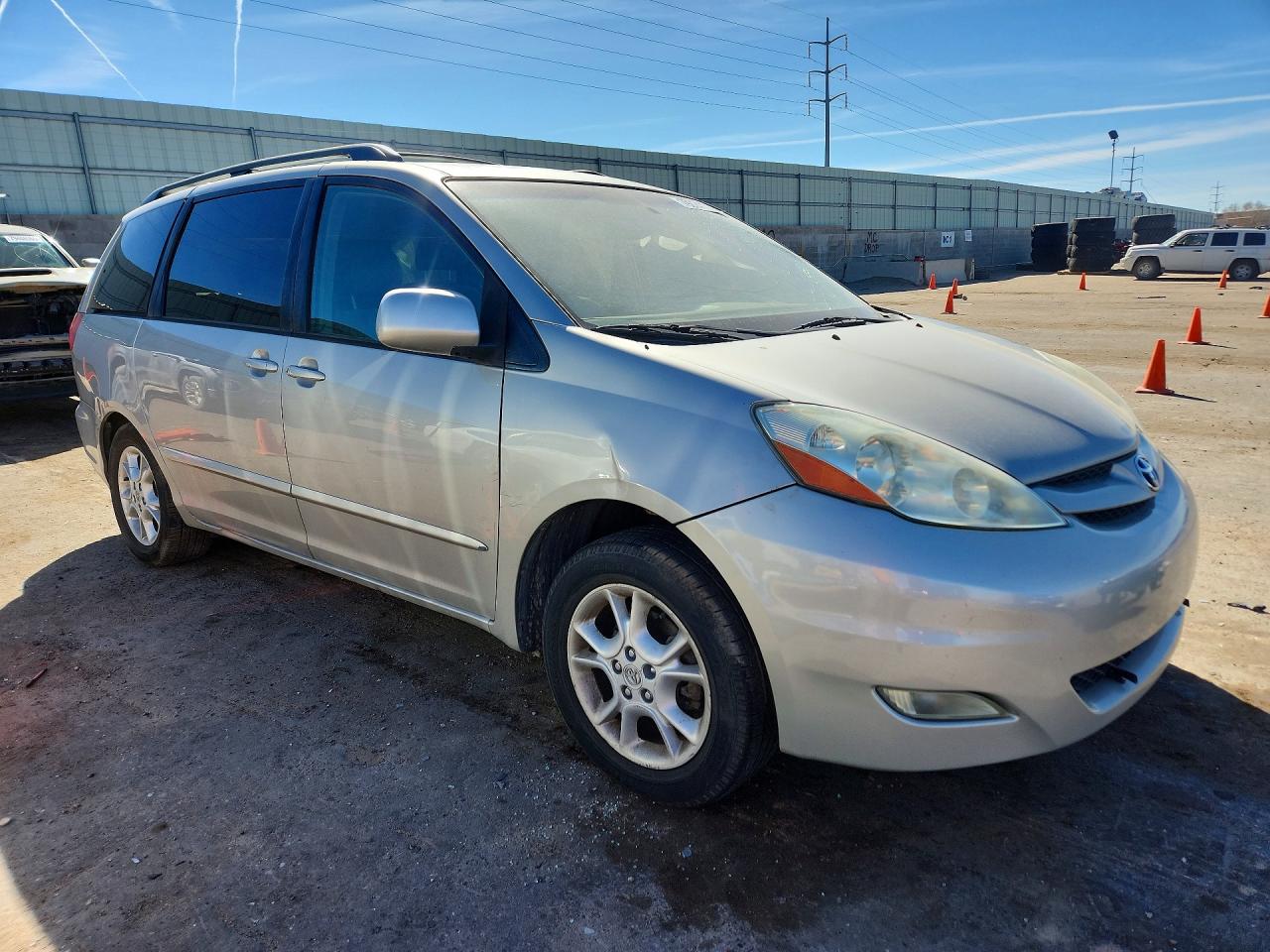 2006 TOYOTA SIENNA