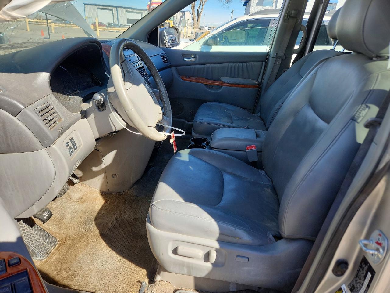 2006 TOYOTA SIENNA