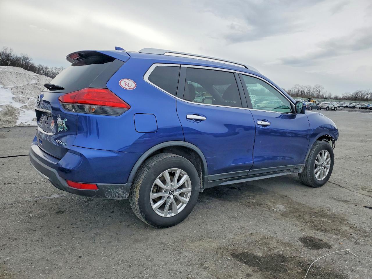 2017 NISSAN ROGUE