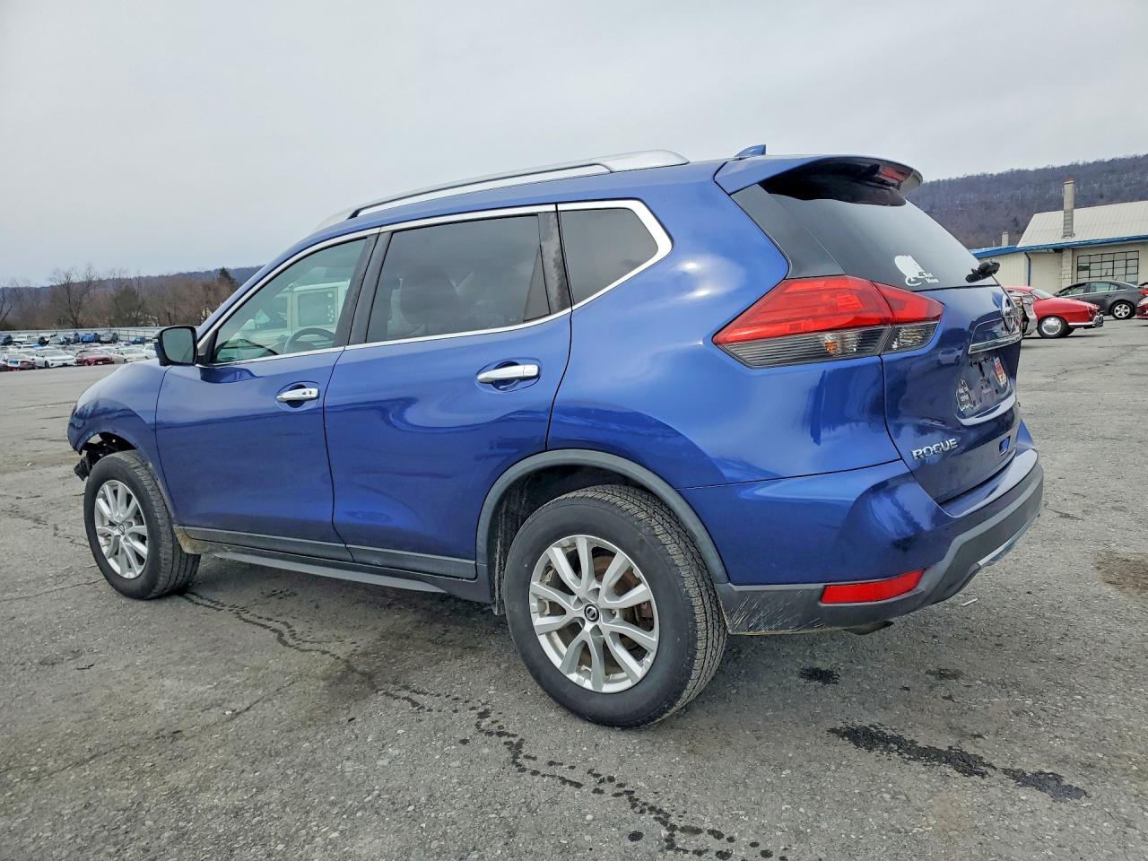 2017 NISSAN ROGUE
