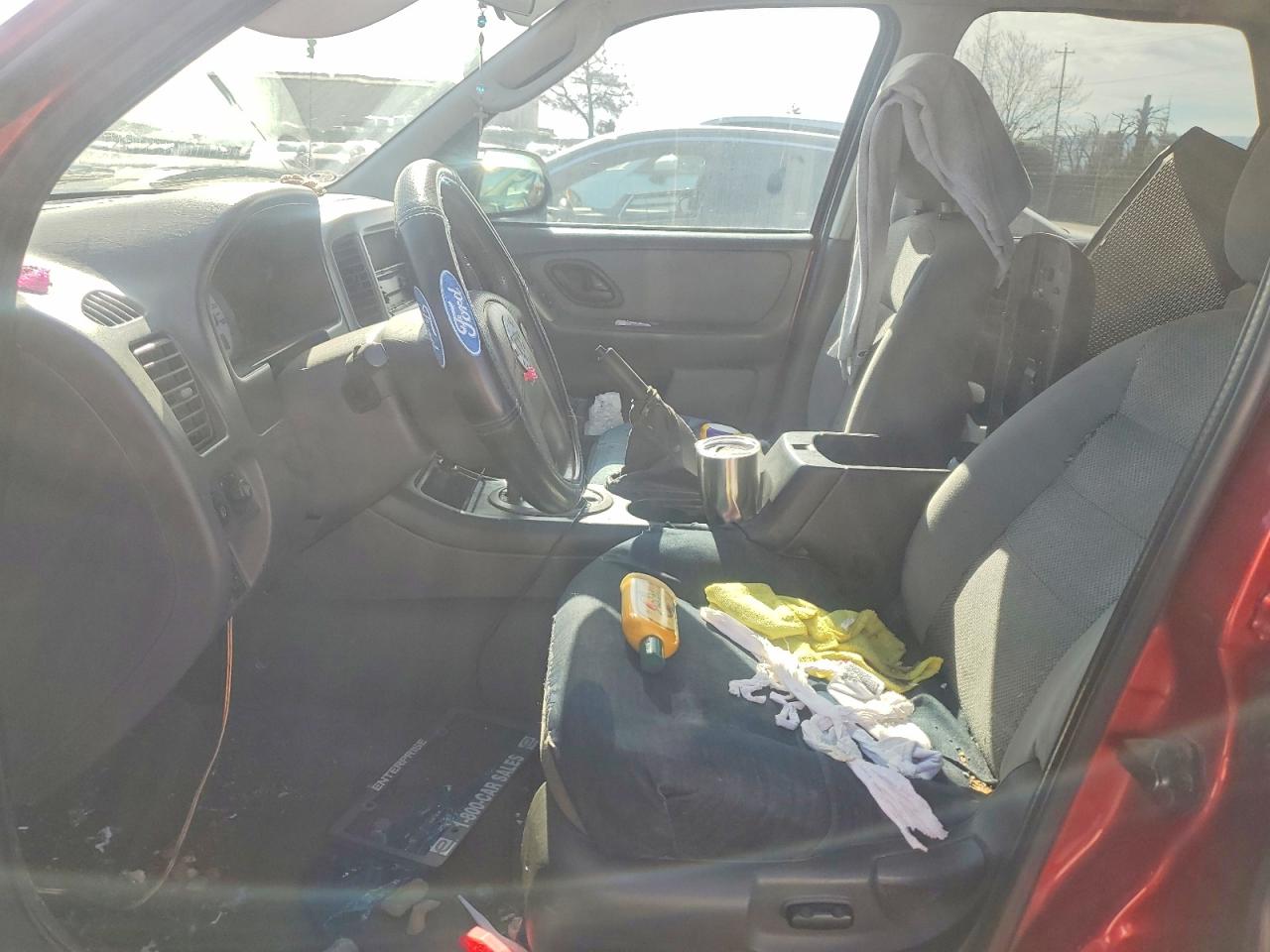 2005 FORD ESCAPE