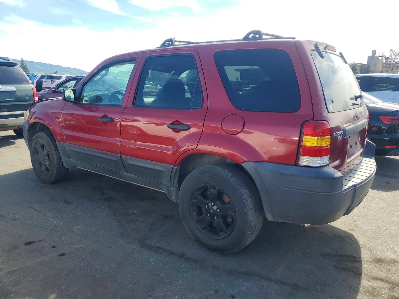 2005 FORD ESCAPE