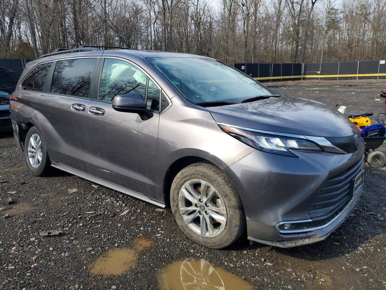 2022 TOYOTA SIENNA