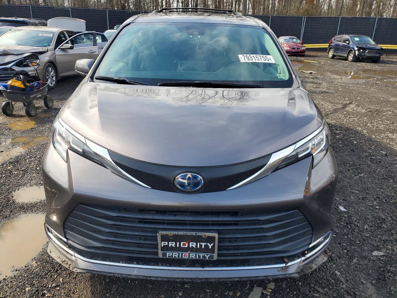 2022 TOYOTA SIENNA